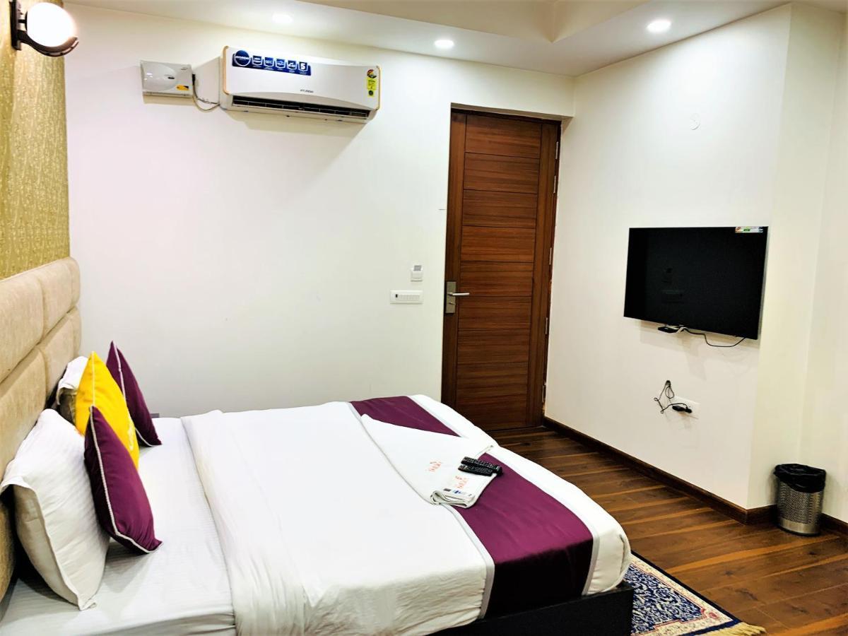 Lime Tree Hotel Pulkit Gurgaon-Artemis Hospital, Nearest Metro Huda City Centre Экстерьер фото